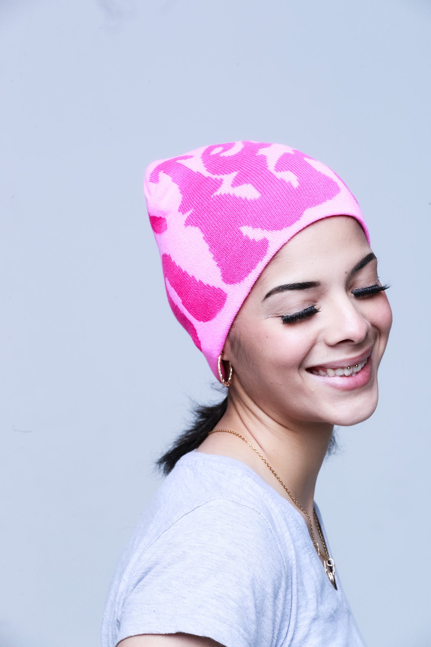 V1 Beanie Pink